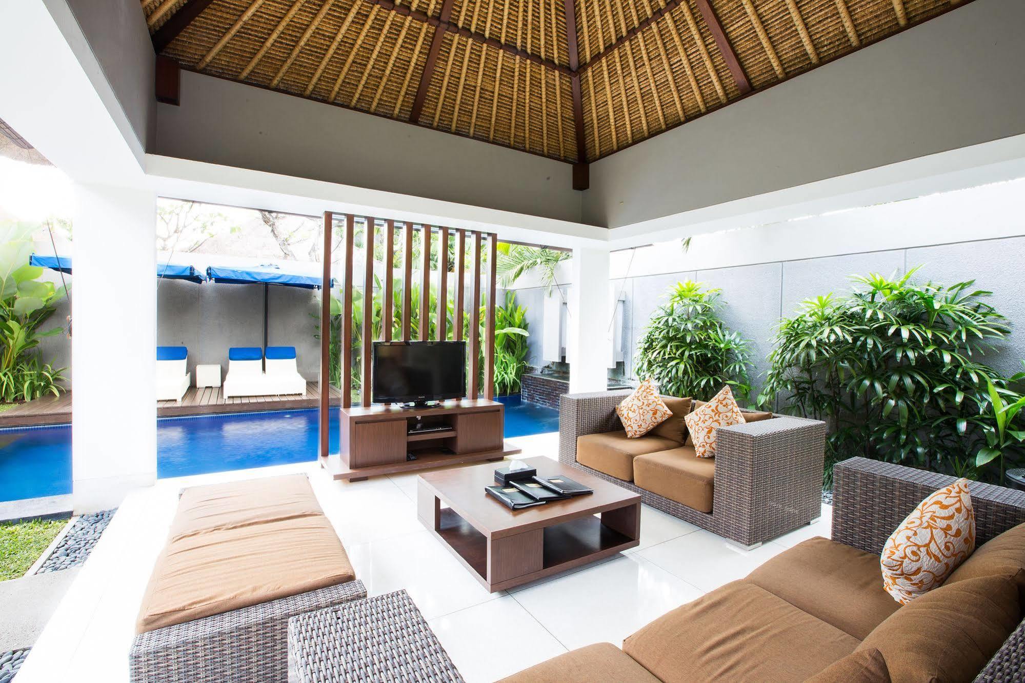 Jerami & Seminyak (Bali)